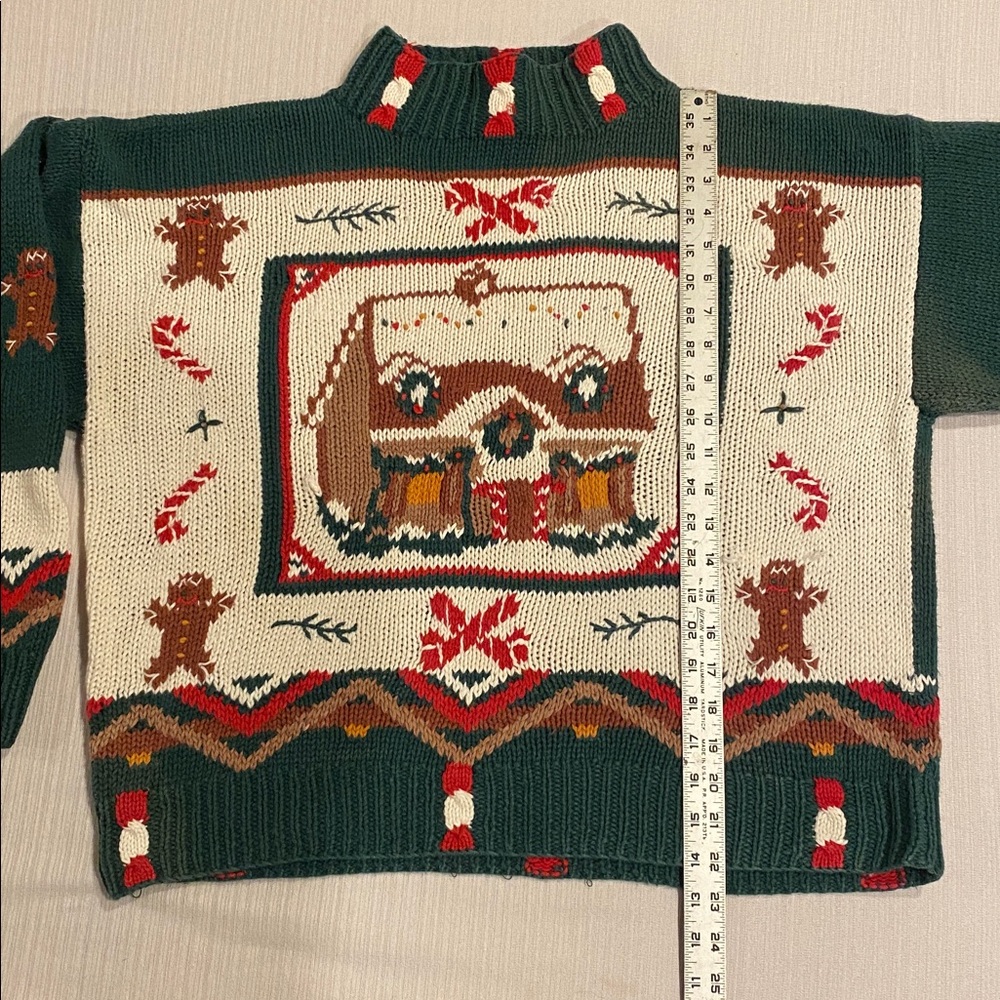 Vintage Woolrich Christmas Gingerbread House Sweater w Green and Red Accents - Picture 8 of 12